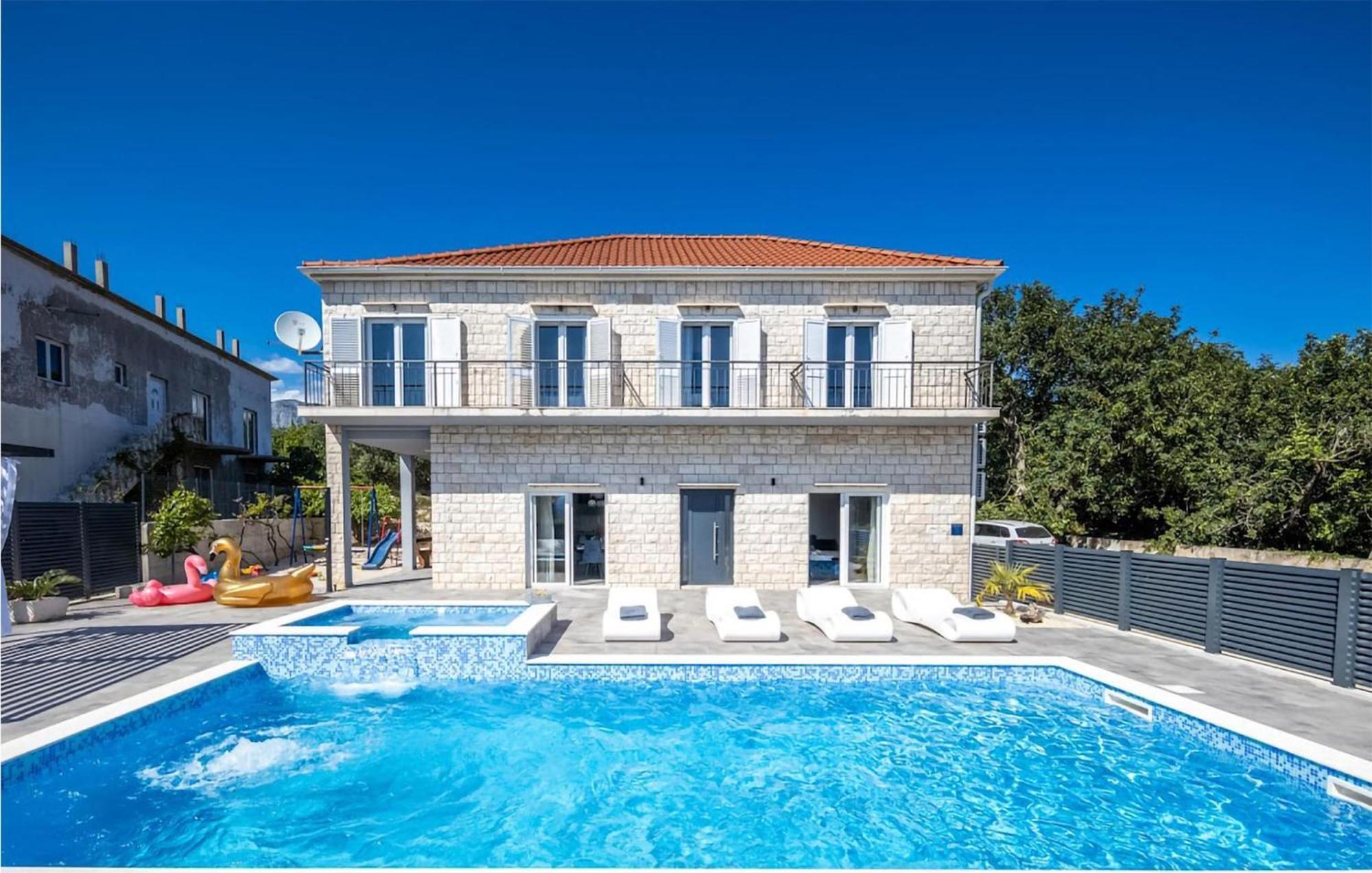 Hébergement de vacances In With Wifi *